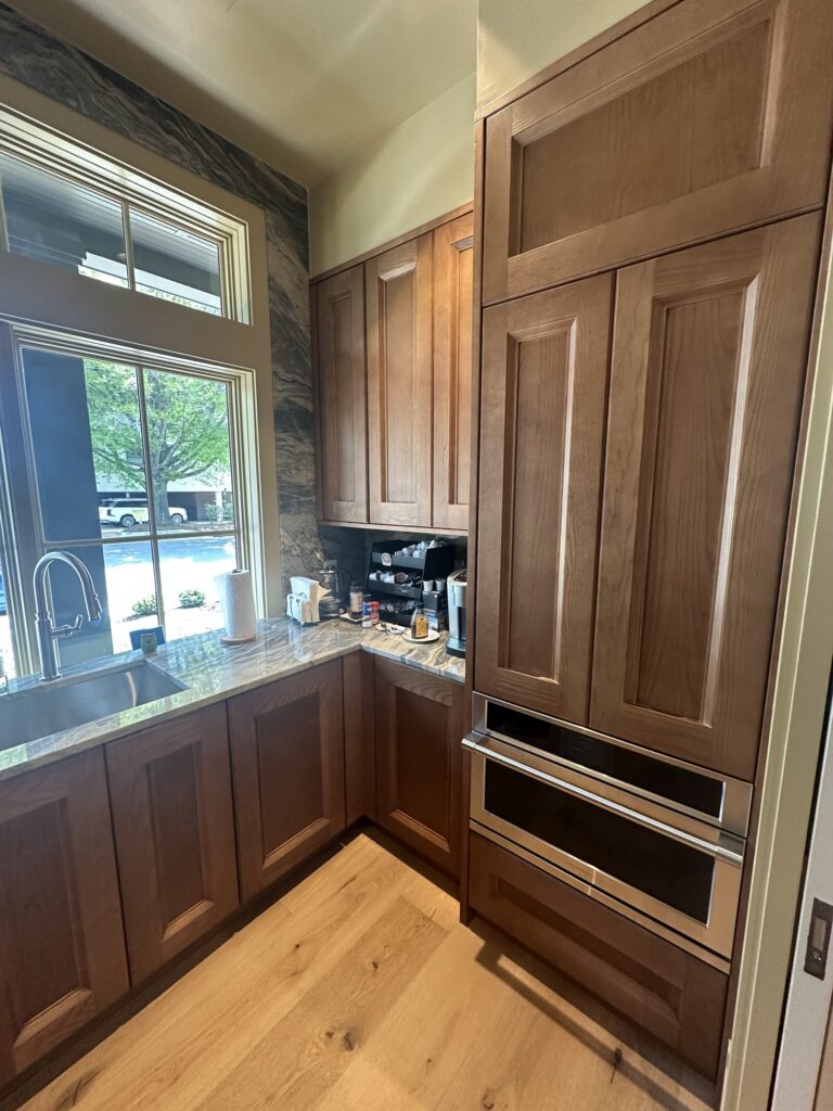Working kitchen cabinets and oven